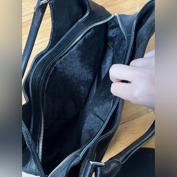 Black Michael Kors purse - Picture 5 of 6